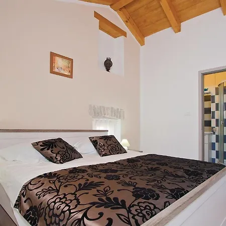 Lovely In With Kitchen Holiday home *