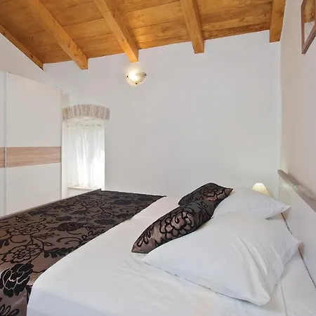 Lovely In With Kitchen Holiday home *
