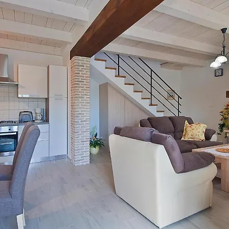 Lovely In With Kitchen *